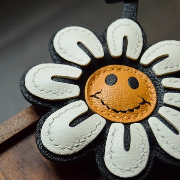 Smiley Flower Leather Keychain - Image 5